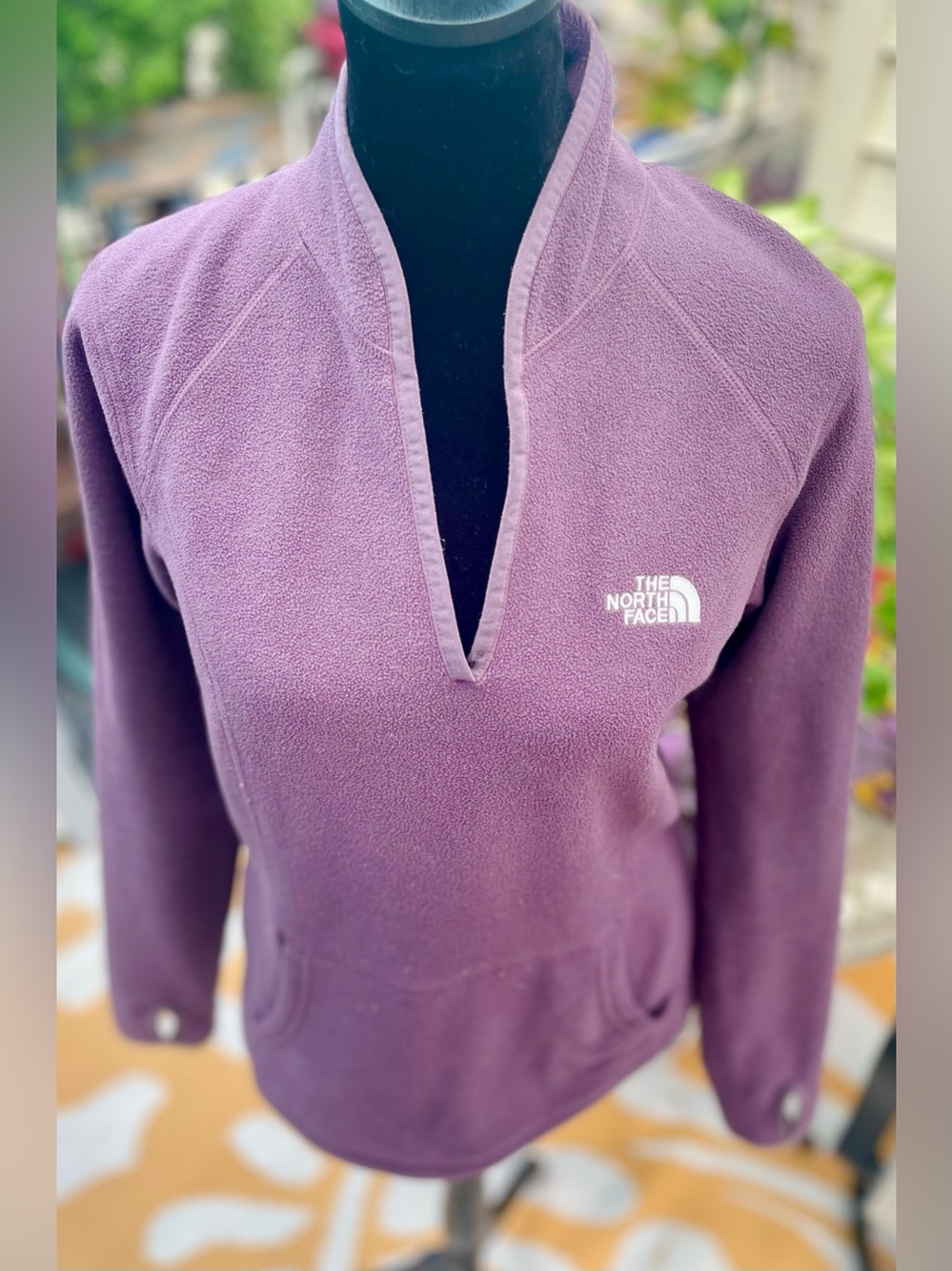 The North Face Women’s Fleece Unique Find! Dusty Plum color. WARM - Picture 4 of 15
